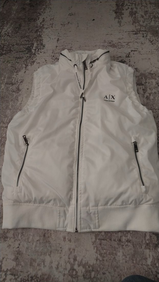 Armani yelek üstte duruşu çok iyi - Görsel 4