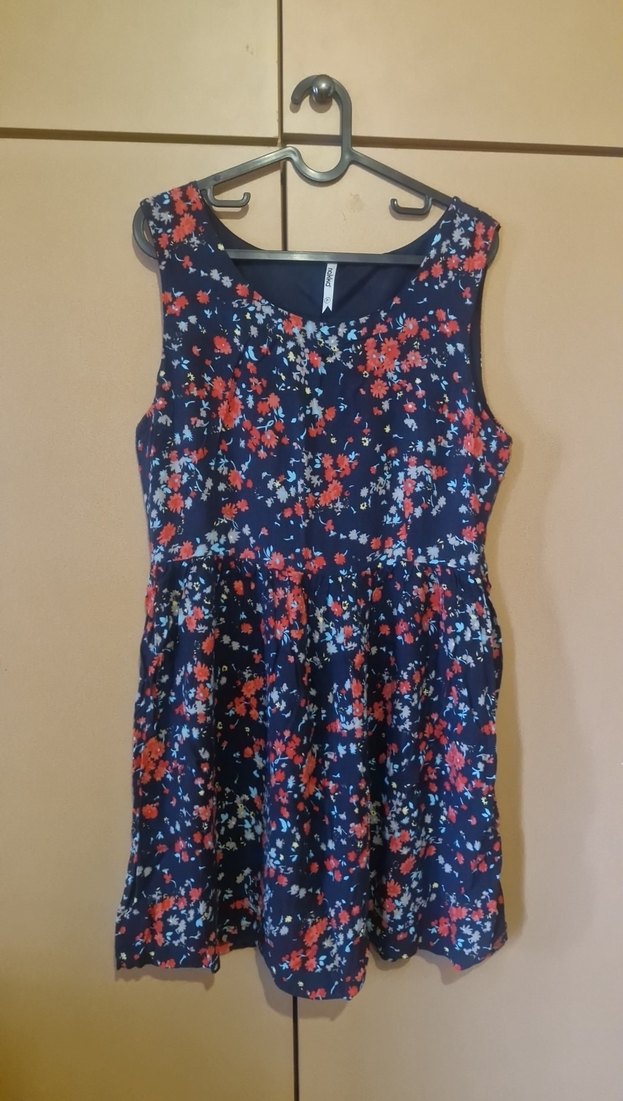 Kolsuz Kadın Elbise Çiçek Desenli - Görsel 4