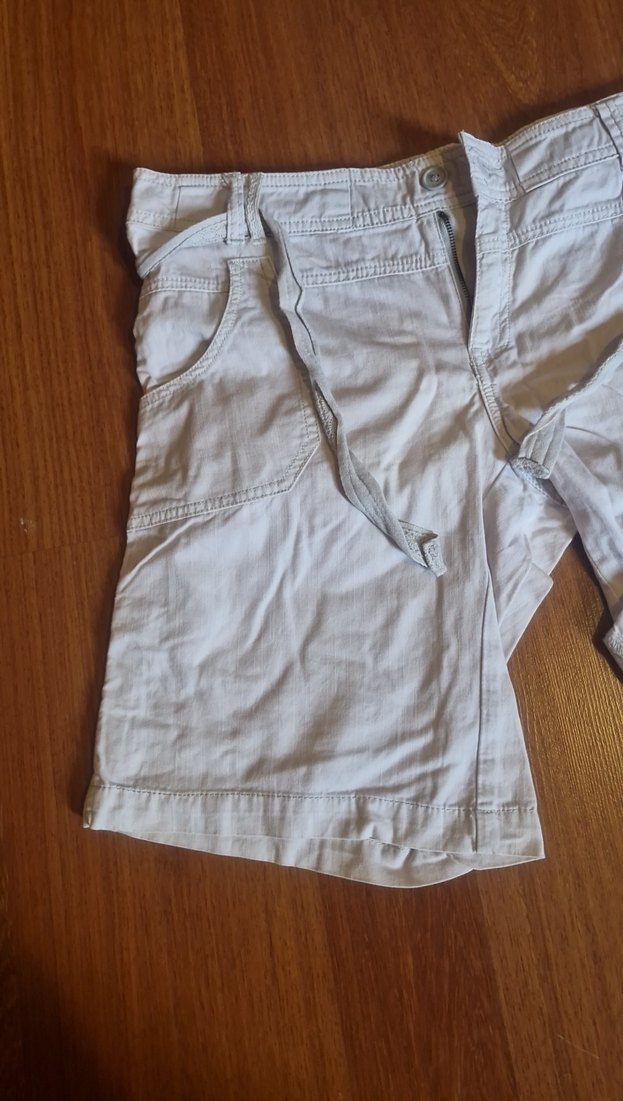 Krem Renk Şort - Görsel 3