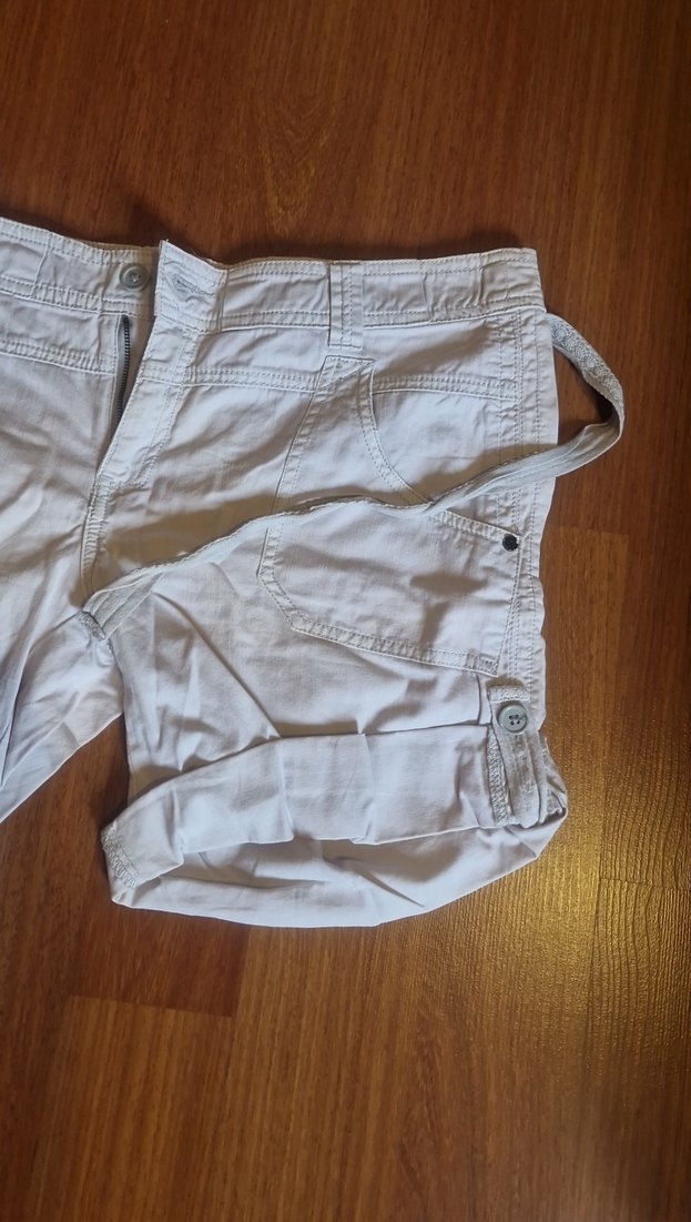 Krem Renk Şort - Görsel 2