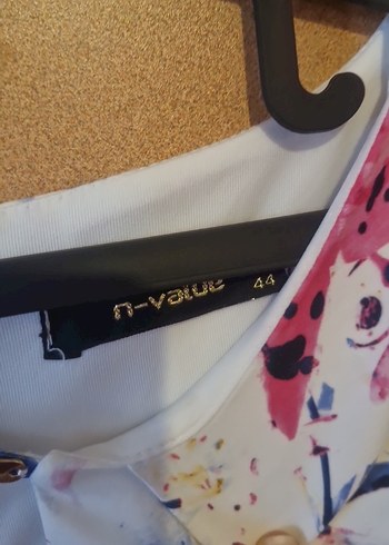 Çiçek Desenli Kısa Kollu Midi Elbise - Görsel 4