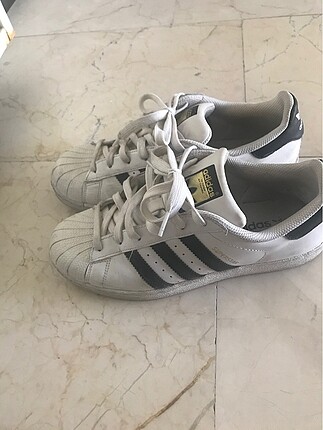 Adidas superstar spor ayakkabı