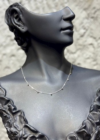 Gri Zincir Detaylı Mini Kadın Kolye taşlı - Görsel 2