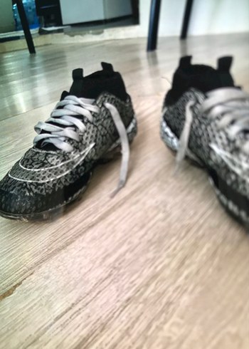 Nike Örme Gri Yılan Desenli Erkek Futbol Ayakkabısı