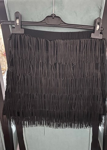 Siyah Püsküllü Mini Etek