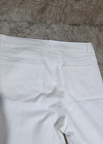 Beyaz Piliseli Kadın Kumaş Pantolon - Görsel 4