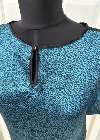 Düğmeli Turkuaz Kadın Bluz - Görsel 3