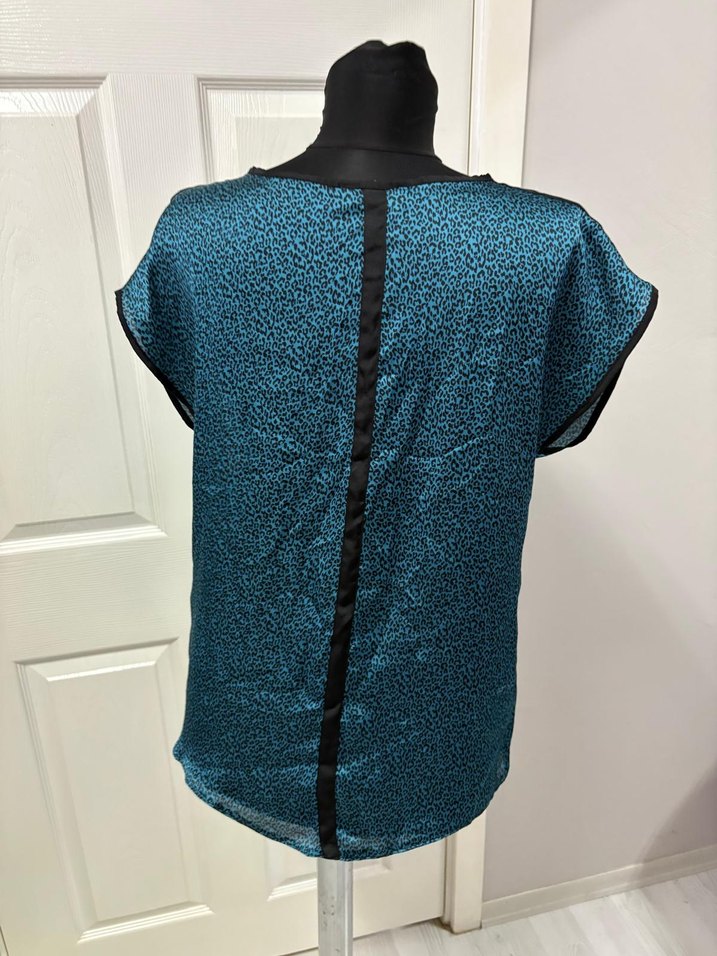 Düğmeli Turkuaz Kadın Bluz - Görsel 4