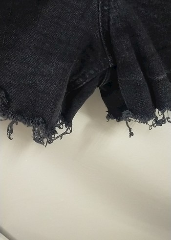 Siyah Düğmeli Bol Kesim Mini Kot Şort 42 bd - Görsel 4