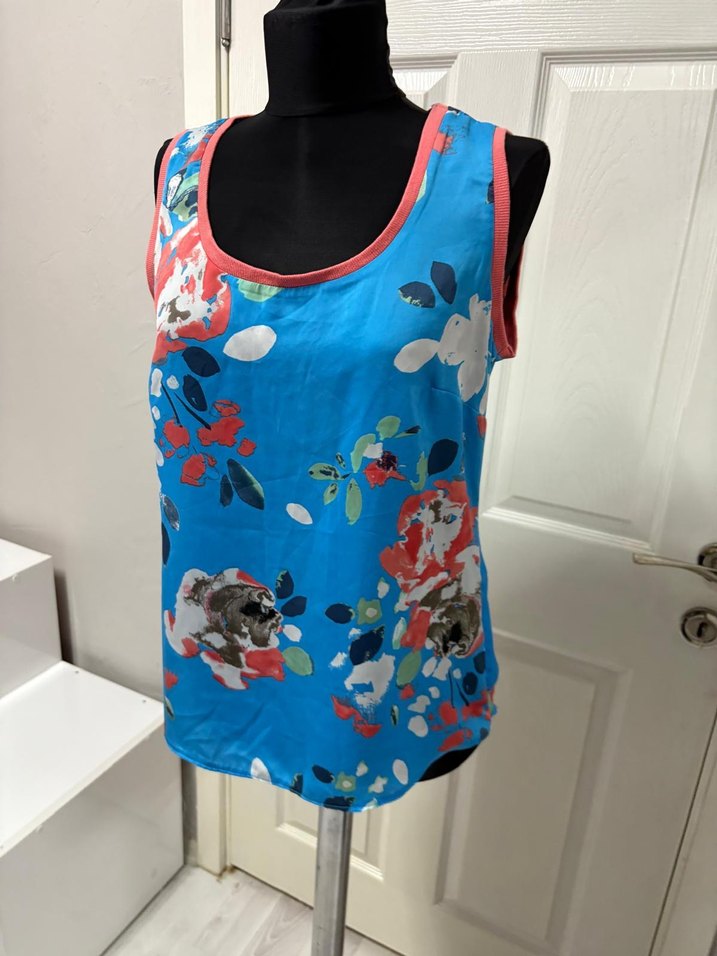 Renkli Baskılı Kolsuz Bluz m bd - Görsel 3