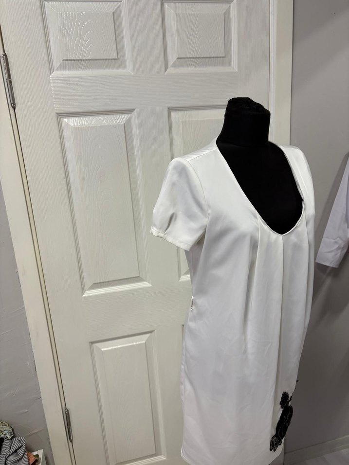 Beyaz V Yakalı  kadın elbise 38 bd - Görsel 3
