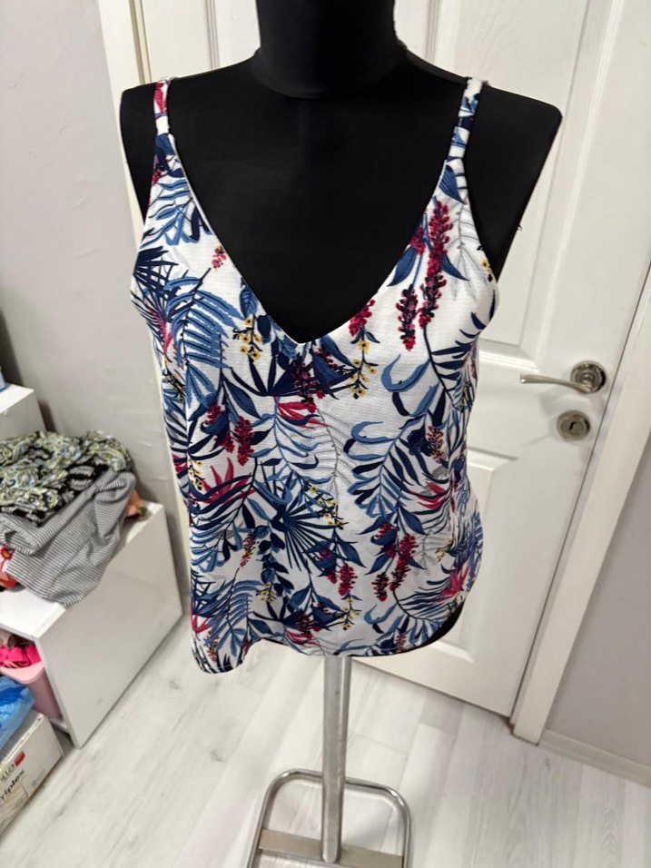 V Yaka Desenli Kolsuz Mini Bluz 36 bd - Görsel 5