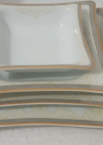 Beyaz ve Gri Dekorlu Yemek Tabakları Seti