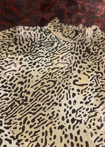 Yılan Desenli Uzun Kollu Bluz - Görsel 3