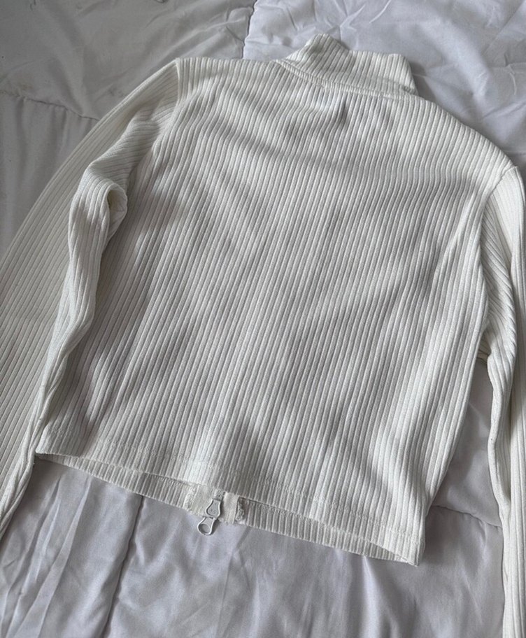 Bershka uzun kollu crop hırka - Görsel 4