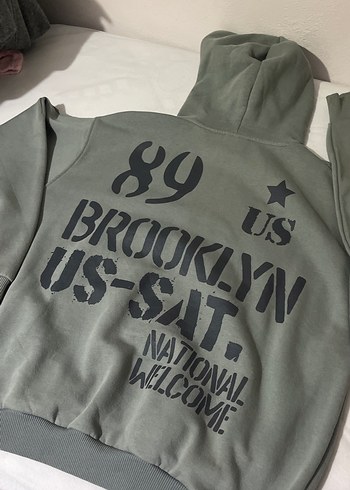 Bershka sweatshirt - Görsel 3