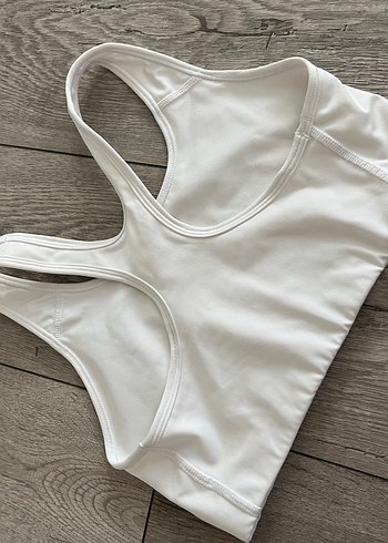 m Beden beyaz Renk Nike orjinal bra crop
