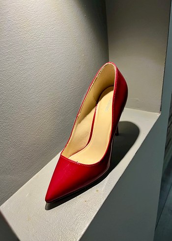 38 Beden Parlak Kırmızı Stiletto Topuklu Kadın Ayakkabı