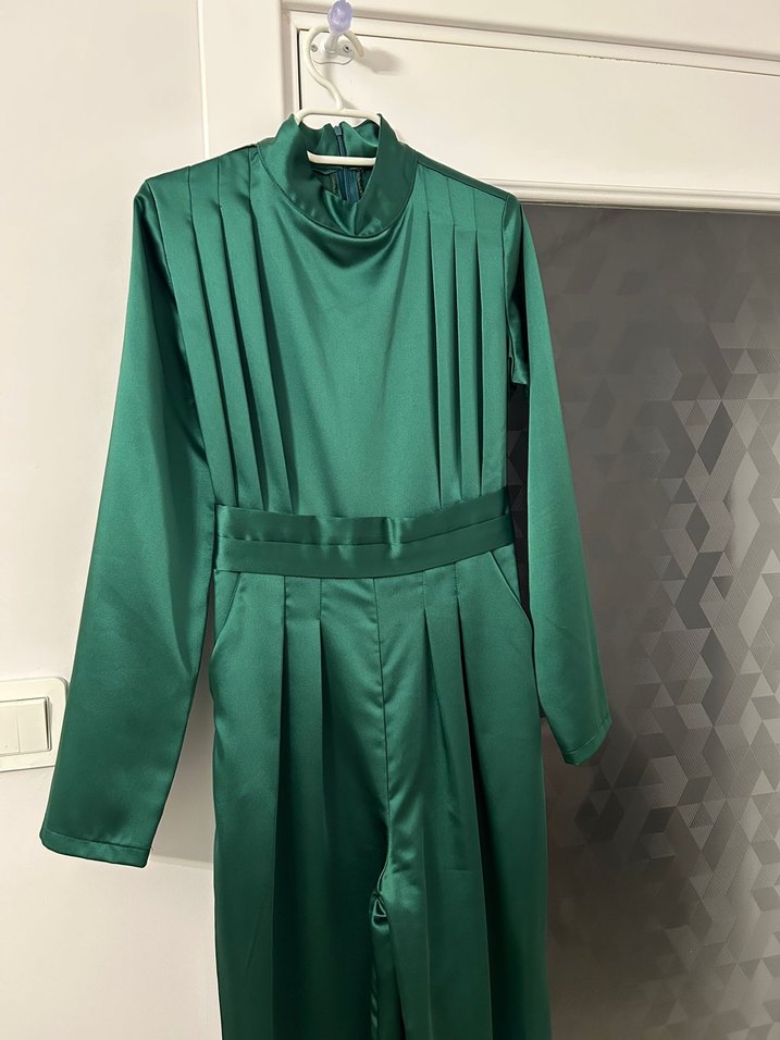 Uzun Kollu Yeşil Drapeli Kadın Tulum - Görsel 2