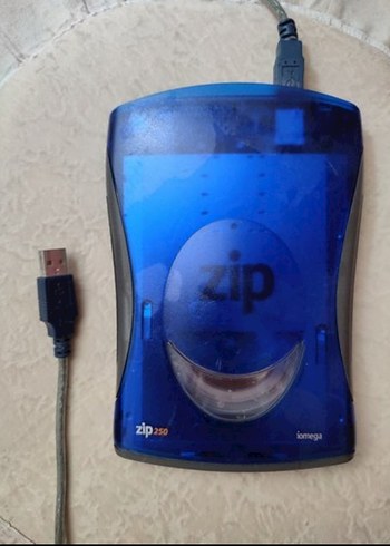 iomega 250 Zip Disket okuyucu