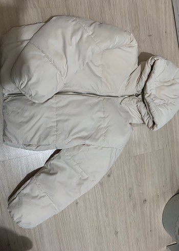 Beyaz Şişme Kadın mont - Görsel 3