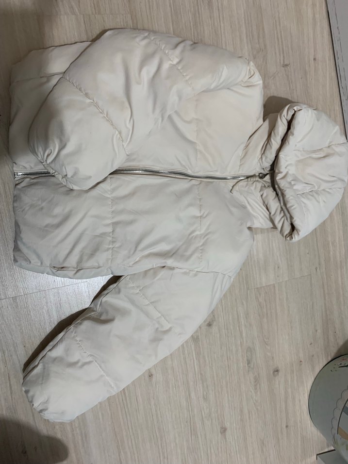 Beyaz Şişme Kadın mont - Görsel 3