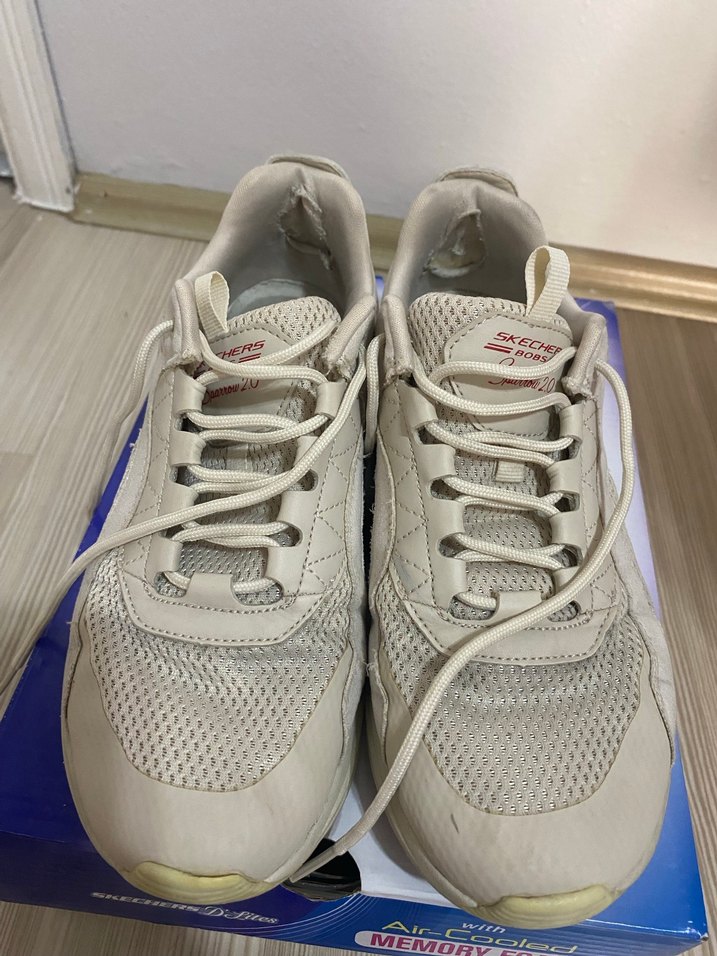 Bej Skechers Bağcıklı Kadın Spor Ayakkabı - Görsel 3