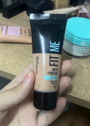 Maybelline Fit Me Mat Matlaştırıcı Fondöten 130