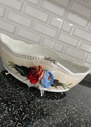 Beyaz Çiçekli Çok Amaçlı Dekorasyon kutusu