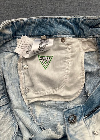 GUESS taşlı şort - Görsel 4