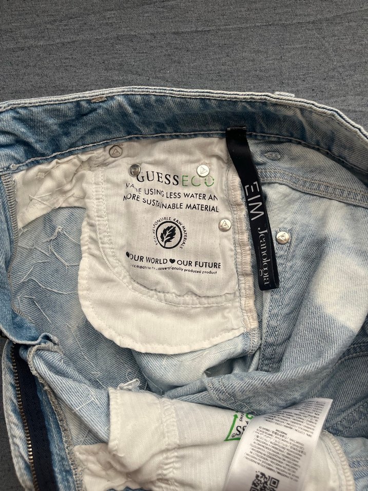 GUESS taşlı şort - Görsel 3