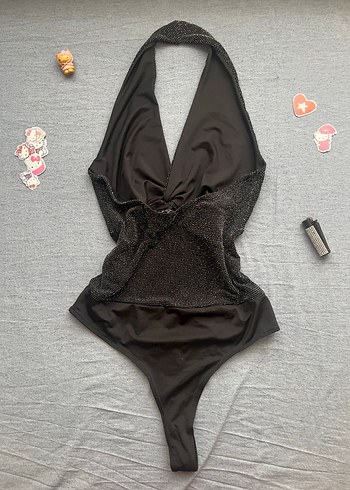 Stradivarius simli sırtı açık çıtçıtlı body - Görsel 3