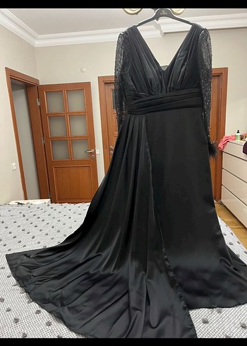 46 Beden siyah Renk Siyah Uzun Kollu V Yakalı Gotik Abiye
