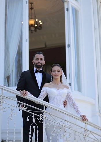 Gelinlik Dantel Detaylı Uzun Kollu Straplez Gelinlik