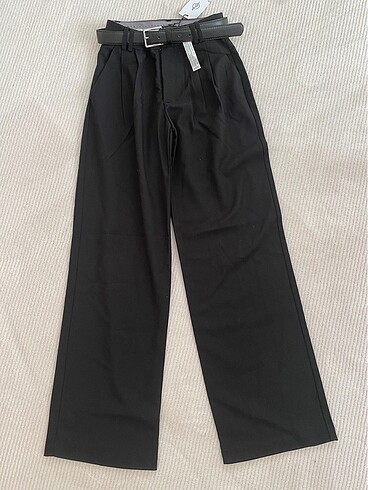 Stradivarius kemerli geniş paça pantolon