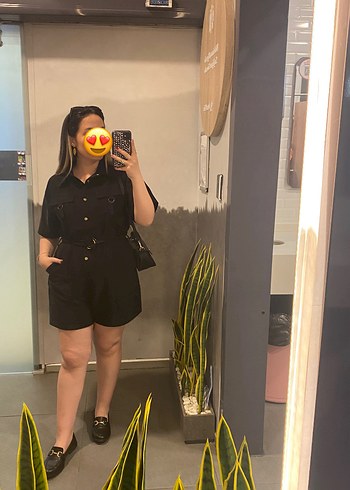 Siyah düğmeli Kısa Tulum, Salaş Fit