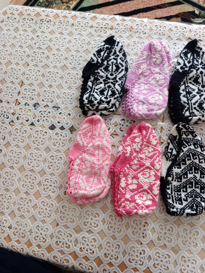 Kız Çocuk Renkli Nakışlı Örgü Ev Terlikleri - Görsel 3