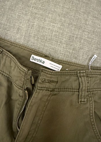 Bershka Haki Duz Kesim Pantolon