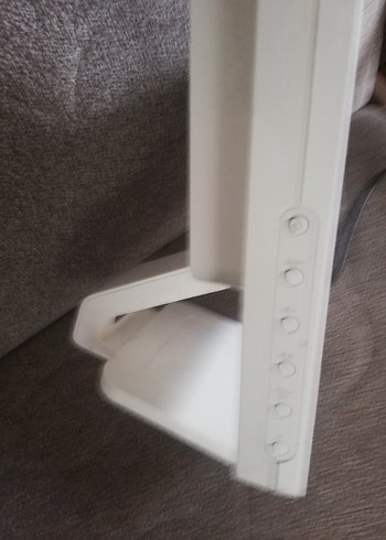 Beyaz Renkli Monitör benq 20 inc hdmi yok - Görsel 2