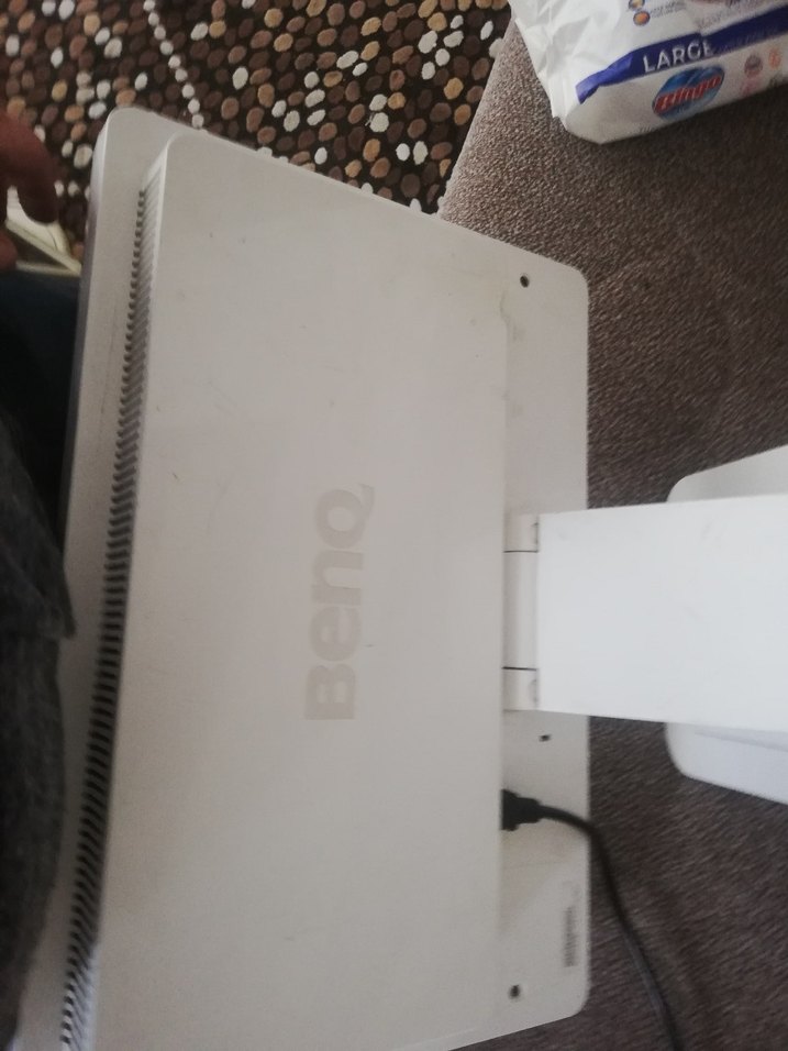 Beyaz Renkli Monitör benq 20 inc hdmi yok - Görsel 3