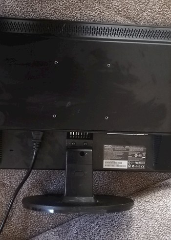 Philips Siyah Monitör 19 inc saglam - Görsel 2