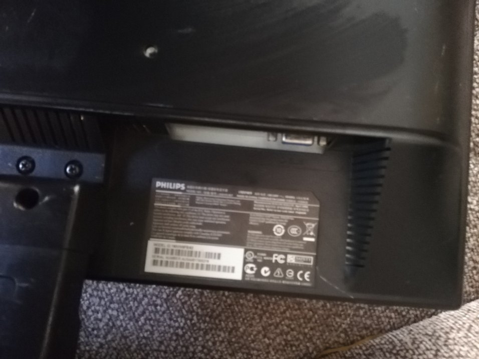 Philips Siyah Monitör 19 inc saglam - Görsel 3