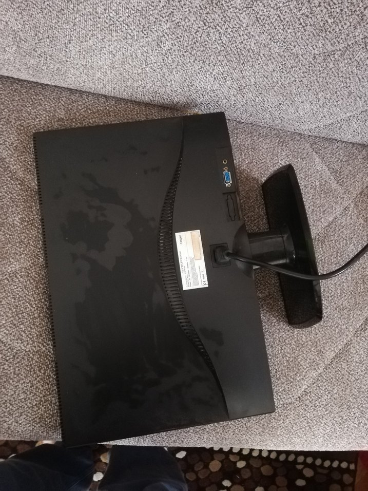 Casper Siyah Monitör 19 inc sağlam - Görsel 3