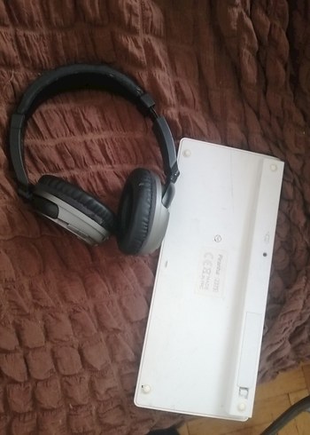 Bluetooth kulaklık ve klavye sağlam - Görsel 3