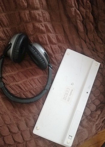 Bluetooth kulaklık ve klavye sağlam - Görsel 2