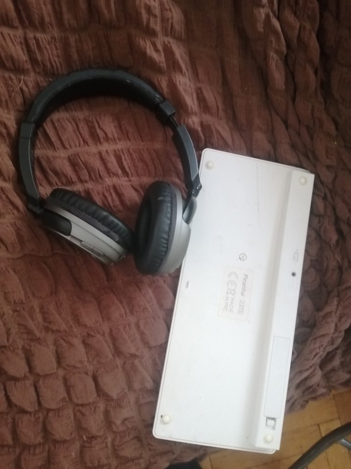 Bluetooth kulaklık ve klavye sağlam - Görsel 3