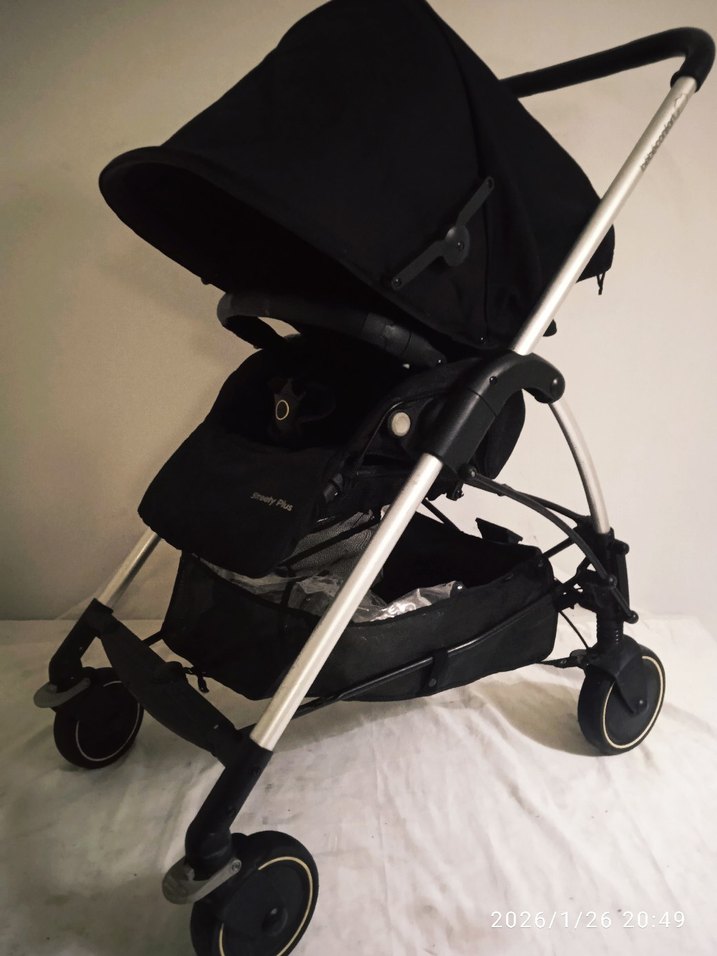 Şeffaf Yağmurluklu Siyah Bebek Arabası - Görsel 4