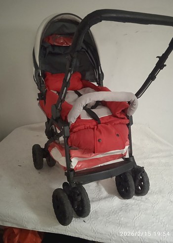 Gri ve kırmızı bebek arabası - Görsel 8