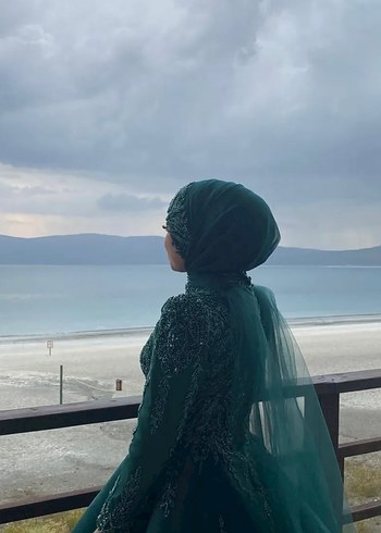 Uzun Kol Drapeli Yeşil Tesettür Abiye Nişanlık