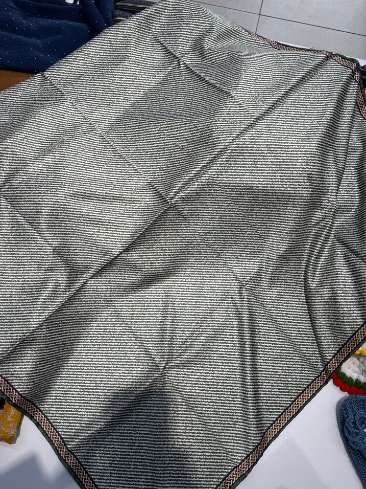 Çizgili Katlamalı Çok Renkli Kadın Şal - Görsel 4